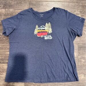 Columbia Women’s ‘Find Your Wild’ Navy Blue T-Shirt Size 2X